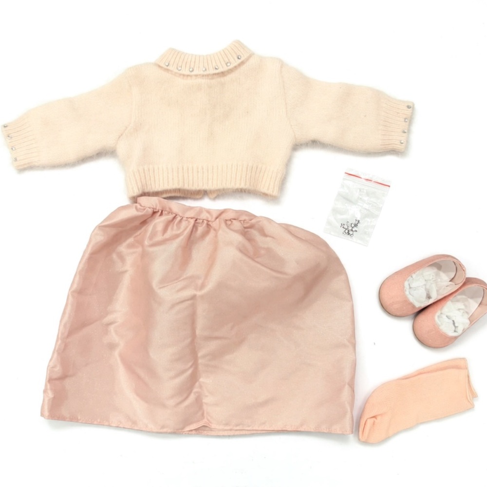 Retired AGOT 2001 Petal Pink Outfit I: Sweater, Skirt, Shoes, Socks & Necklace